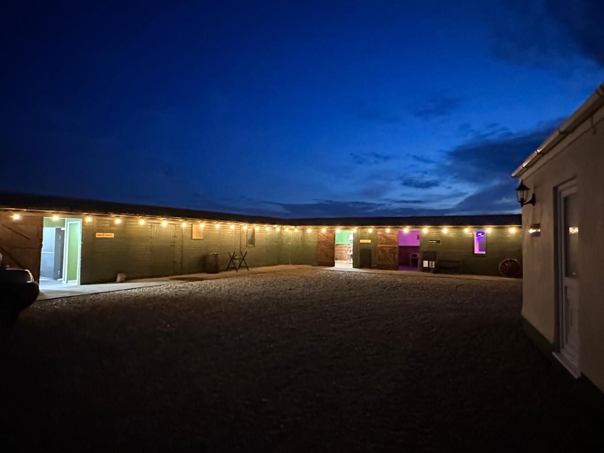 The Cow Shed Apartman Narberth Kültér fotó